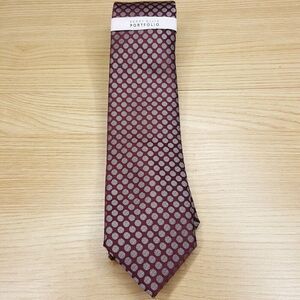 PERRY ELLIS Mens Neck Tie Burgundy Dot Pattern Woven Maroon
